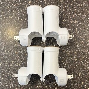 NWT- 4 Glade Air Freshener Plugs